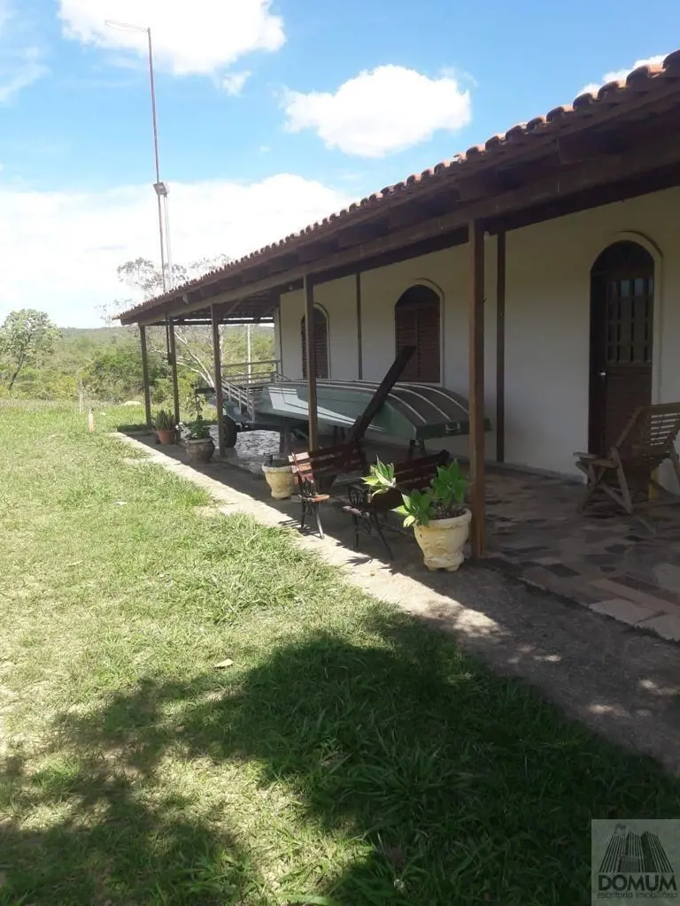 FAZENDA GARAPA - 18 HECTARES - DESCRIÇÃO-Casa com quatro quartos, suíte, banheir...
