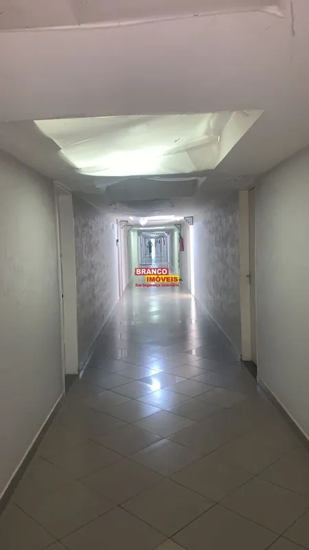 Branco Imóveis - Oferece ótima oportunidade de sala no Conjunto Nacional, locali...