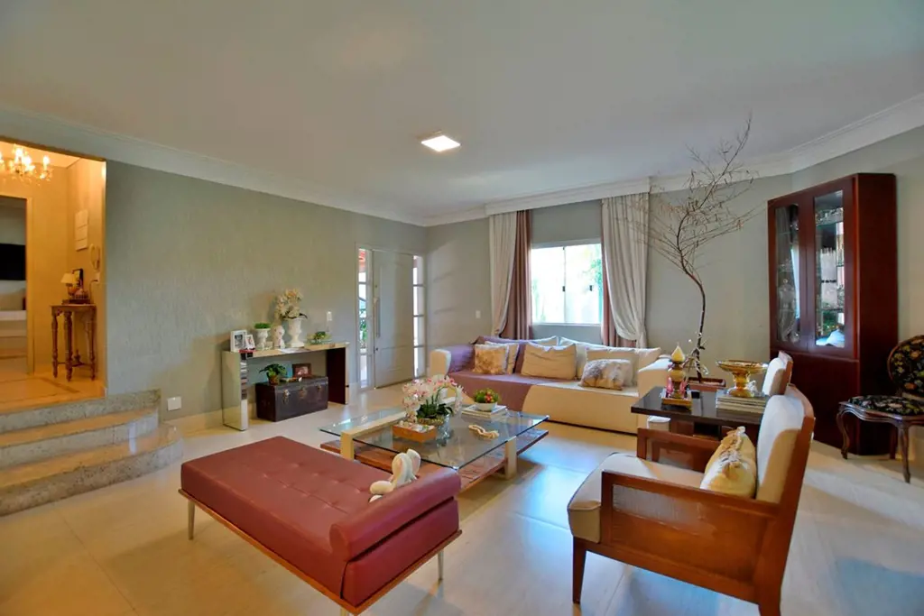 Quer morar em uma linda casa, com um belíssimo jardim e área gourmet para você r...