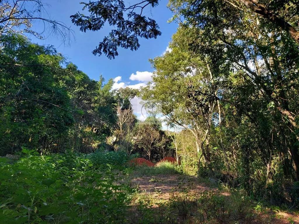 Para quem quer morar junto com a natureza.Lote regularizado no condomínio BELVED...