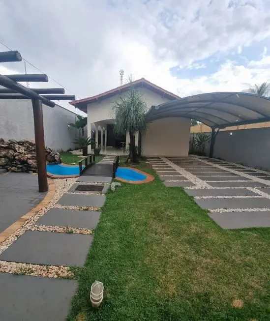 Casa para venda possui 280 metros quadrados 3 quartos sendo 1 suíte em Aeroviári...