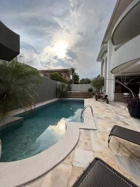 Sobrado para venda com 450 metros quadrados com 5 suites no Jardim Florença - Go...