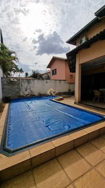 Casa de condomínio Sobrado para venda possui 370 m² - 3 quartosSobrado a venda n...