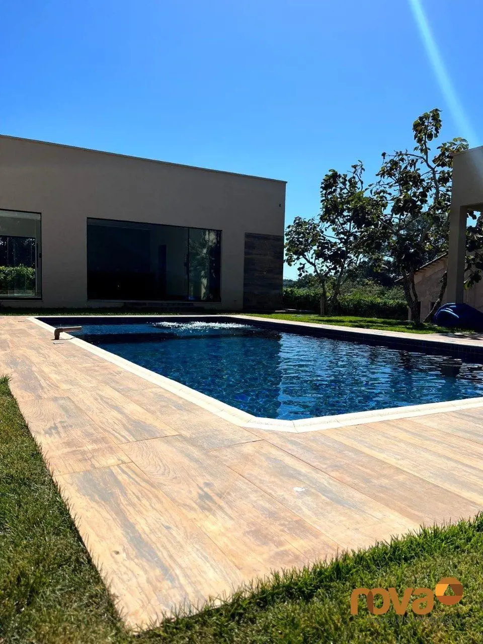 Chácara a venda com 3 quartos, sendo 3 Suites plenas, sala com 2 ambientes de es...