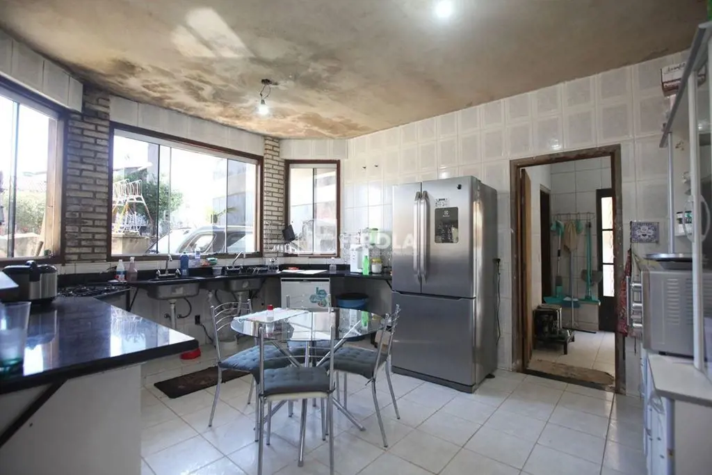 Ferola Empreendimentos Imobiliários Vende: Condomínio Ville Montagne: Jardim Bot...
