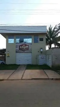 Imóvel grande, bem localizado, com dois andares.Bem arejado e iluminado.Ideal pa...