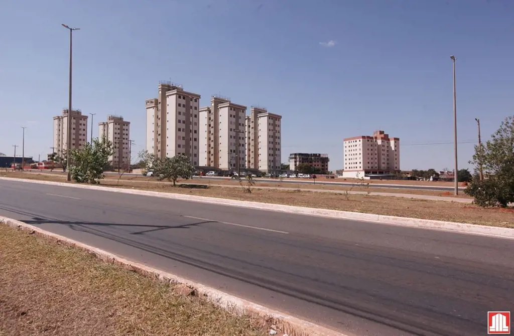 Oportunidade Única de Investimento em Samambaia! Terreno Regularizado e Quitado ...