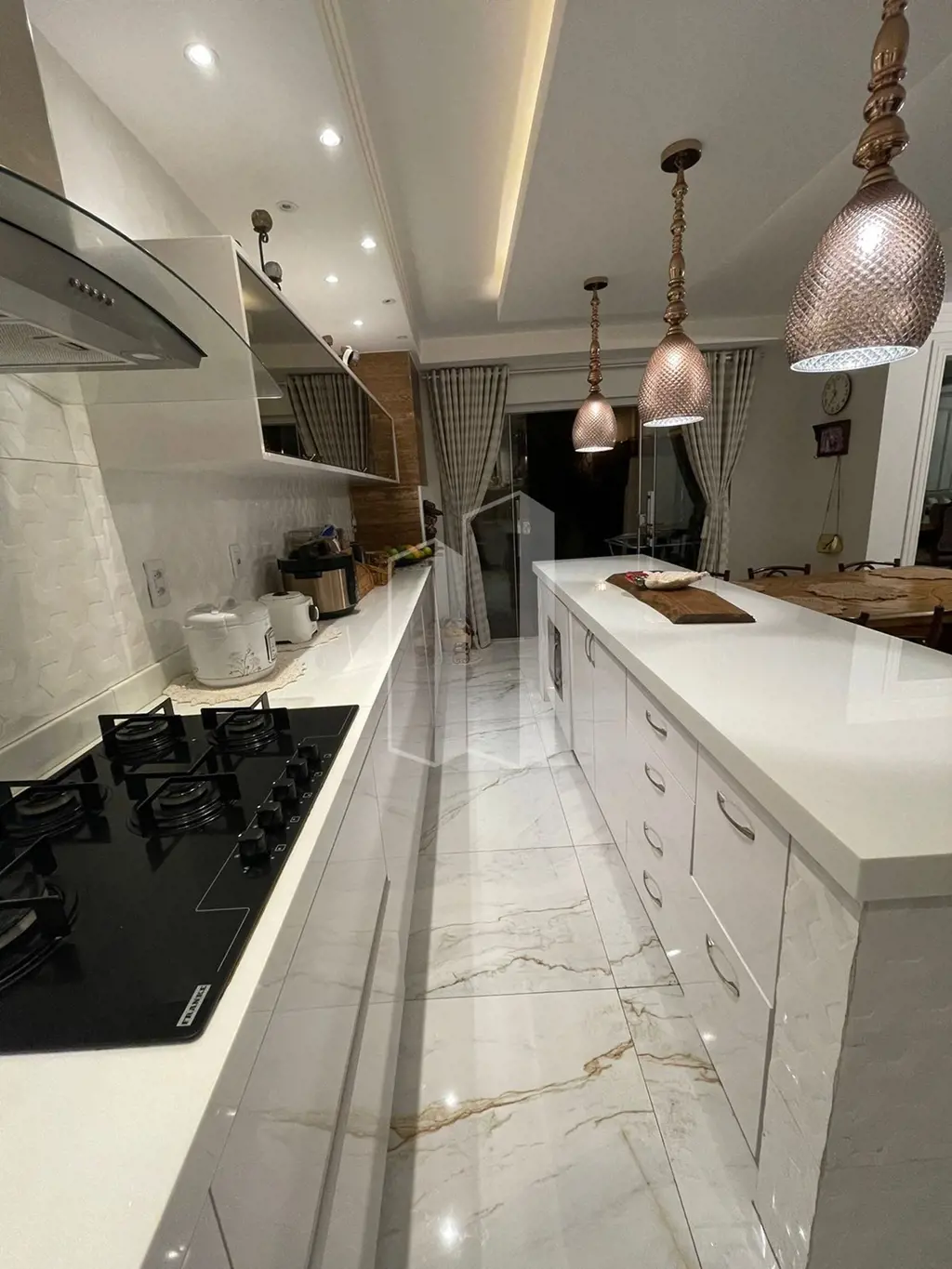 Se você está em busca de um sobradol que ofereça espaço, conforto e sofisticação...