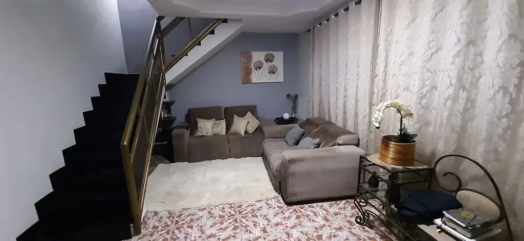 # SOBRADO NA QNP 16 CEILÂNDIA SUL;# C/ 04 QUARTOS SENDO 2 SUÍTES;# SALA AMPLA;# ...