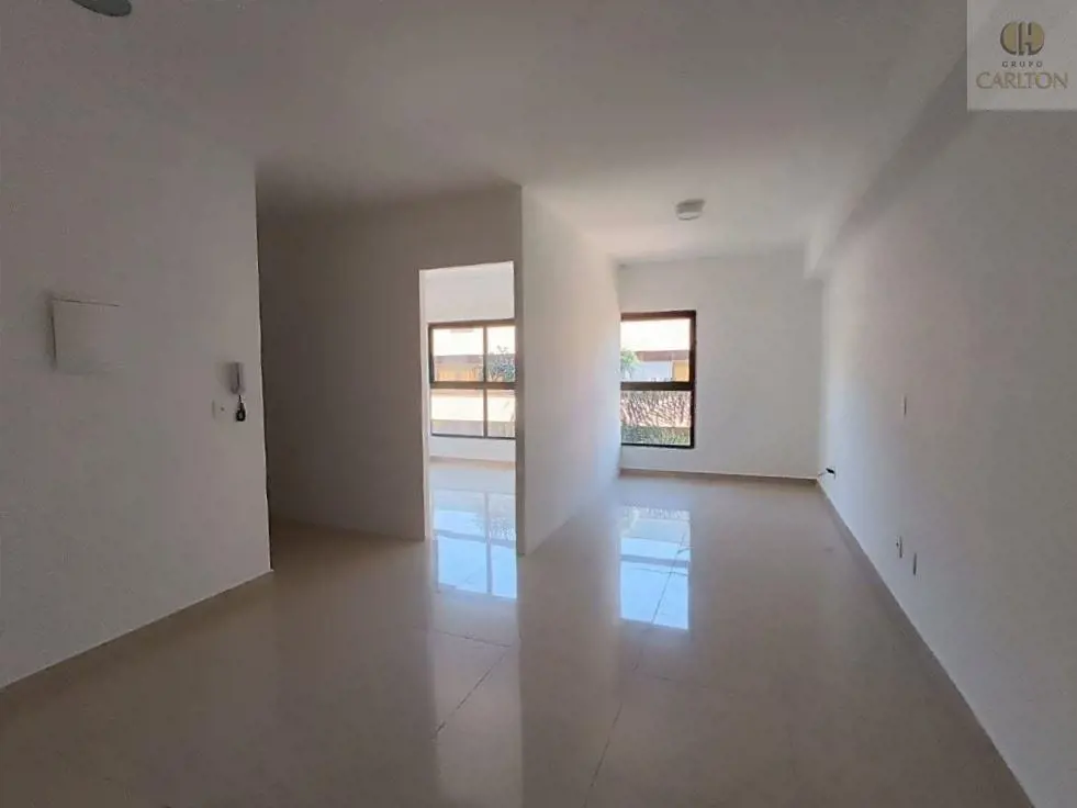 - Excelente apartamento para locação de 01 quarto no Edifício Corum.Piso em porc...
