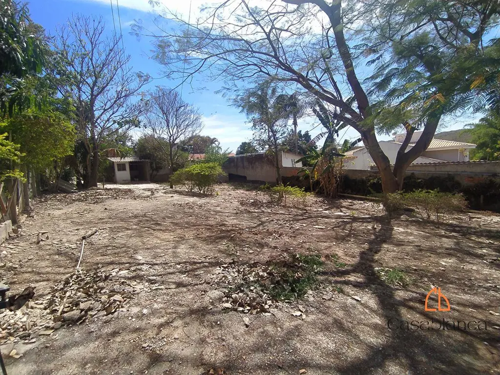 Excelente terreno escriturado no Condomínio Belvedere Green:- Medindo:16,367m pe...