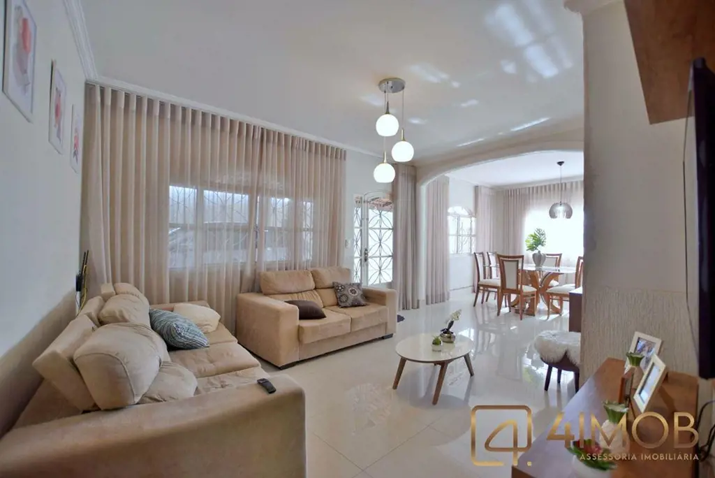 CASA ESCRITURADA . ACEITA CASA DE MENOR VALOR NA ARNIQUEIRAS, PODE SER SEM PISCI...