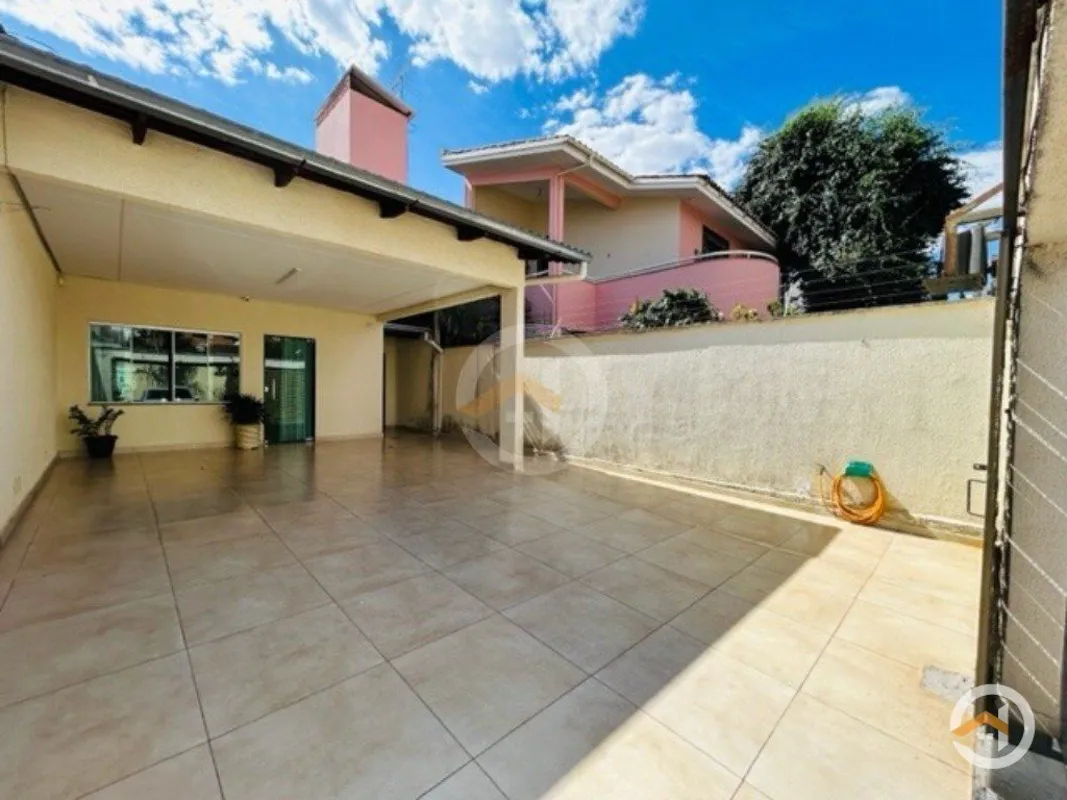 Casa de 3 quartos com suites a venda no Jardim no Jardim America , ao lado do Bu...