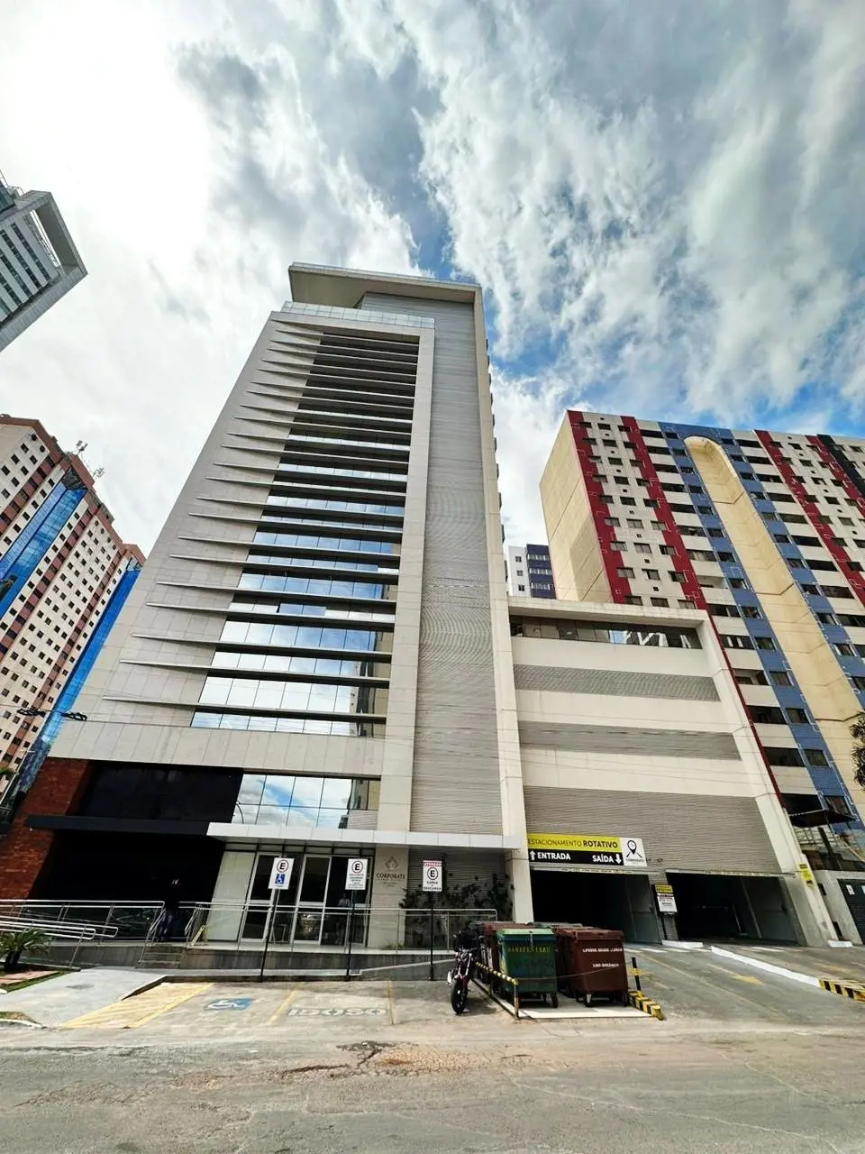 VENHA CONFERIR COM A DF4!!DESCRIÇÃOSE SURPREENDA COM A MELHOR SALA CORPORATIVA D...