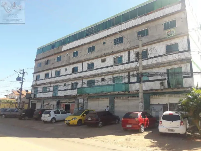 Linda e Aconchegante Loja, com 66,00 metros quadrados, de frente, ampla, banheir...