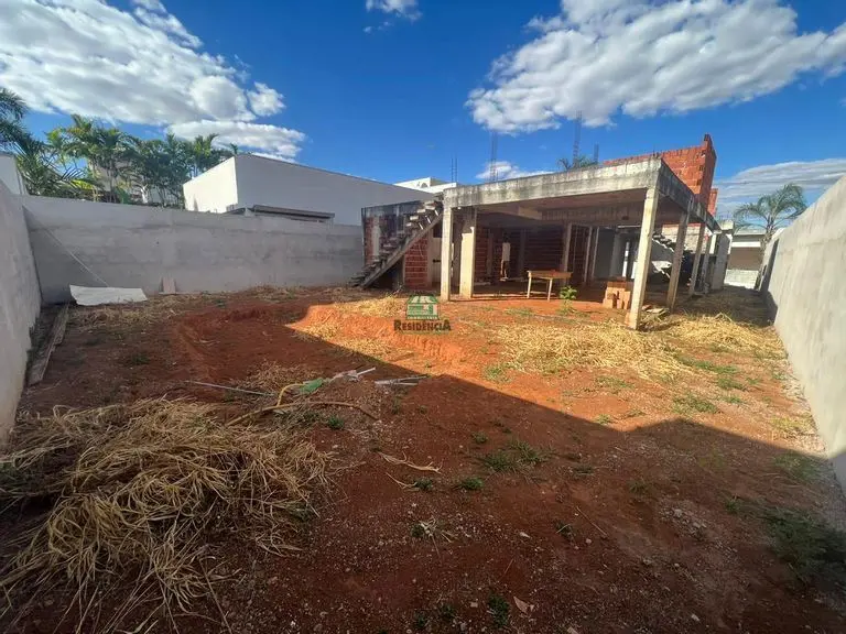 Lote padrão com base já feita. valor oportunidade: R$840.000 ( Com projeto pront...