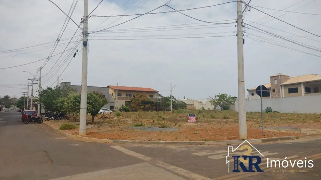 Terreno com 1591 metros, lá tem 4 lotes com possibilidade de compra individual.o...