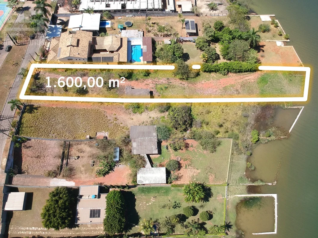 VENDO LOTE COM VISTA PARA O LAGO PARANOÁ - CONDOMINIO PRIVE I QUADRA 3LOTE BEM L...
