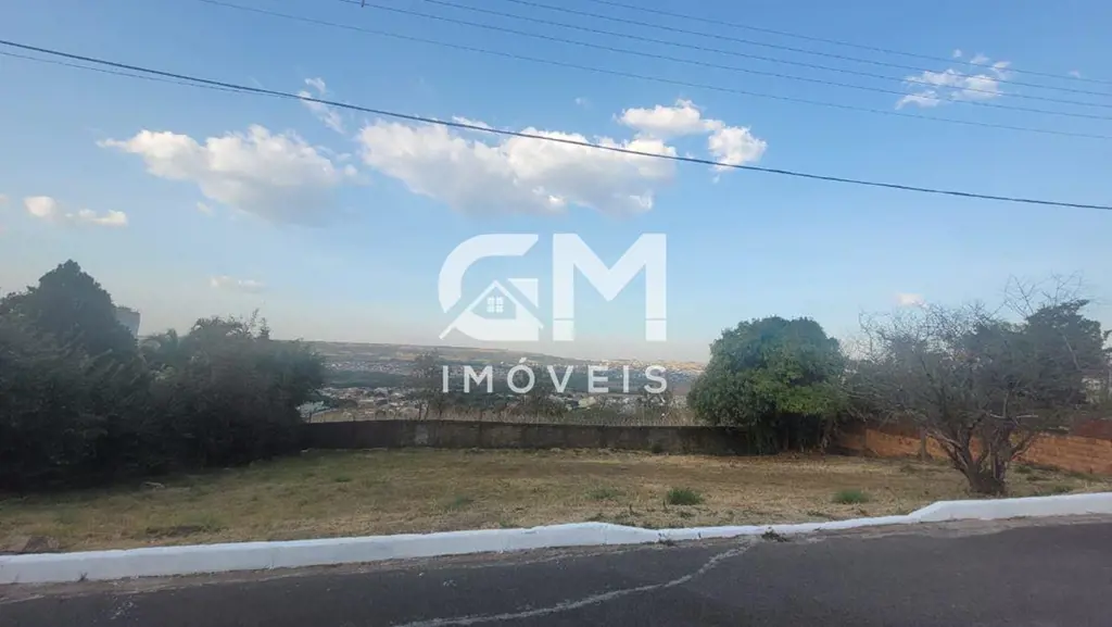 A GM Imóveis vende Lote dentro do condomínio Solar de Athenas, um dos mais valor...
