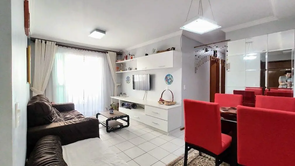 Excelente apartamento de 03 quartos com varanda, 81m² e 01 vaga de garagem cober...