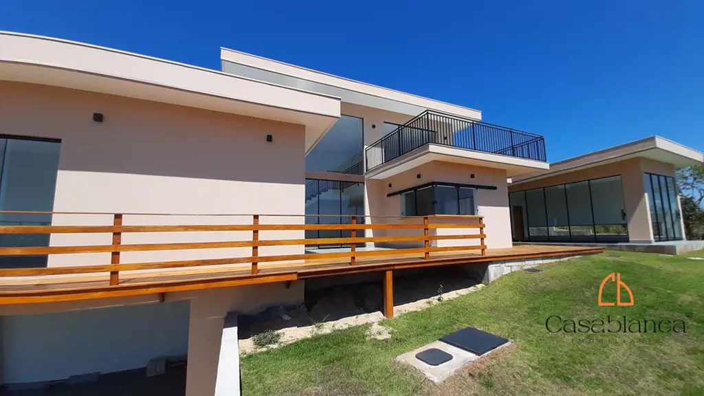 Excelente casa COM HABITE-SE no Condomínio Villa Garden: - Hall de entrada; - Sa...