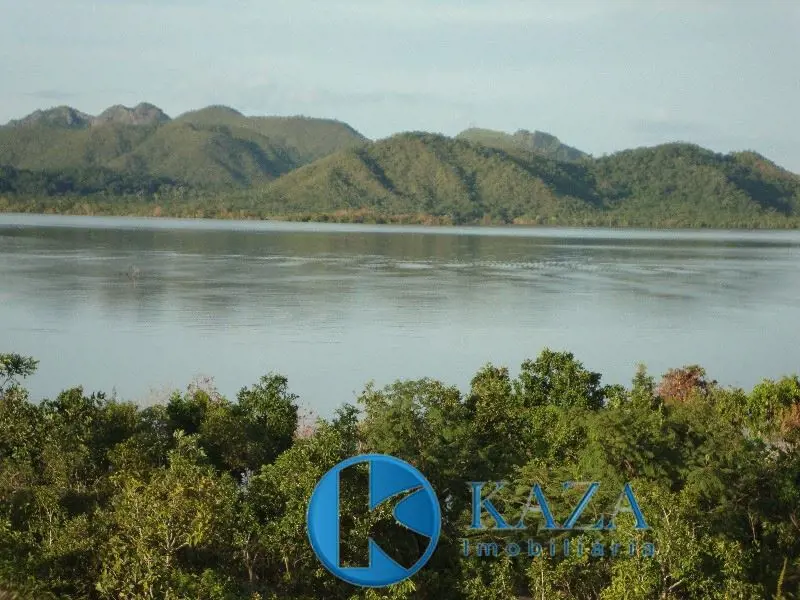 Venha visitar o sítio na Serra da Mesa, com 32,3 hectares, com margem para o Lag...