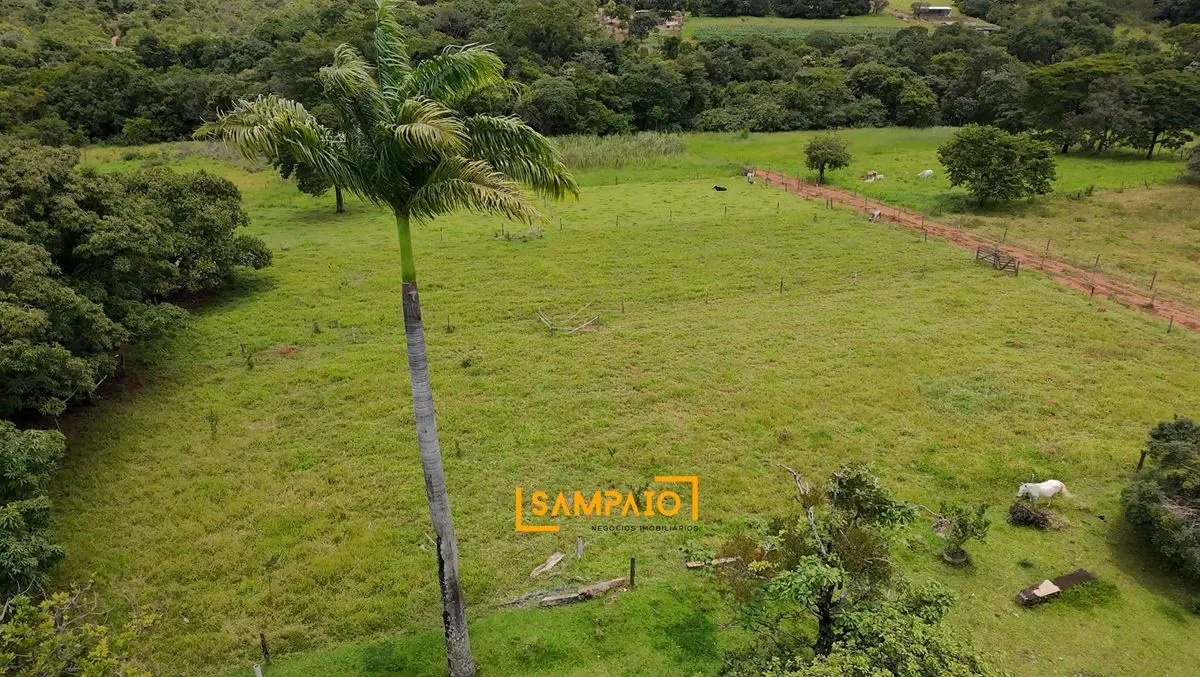 A SAMPAIO NEGÓCIOS IMOBILIÁRIOS vende, COM EXCLUSIVIDADE, essa linda Chácara, lo...