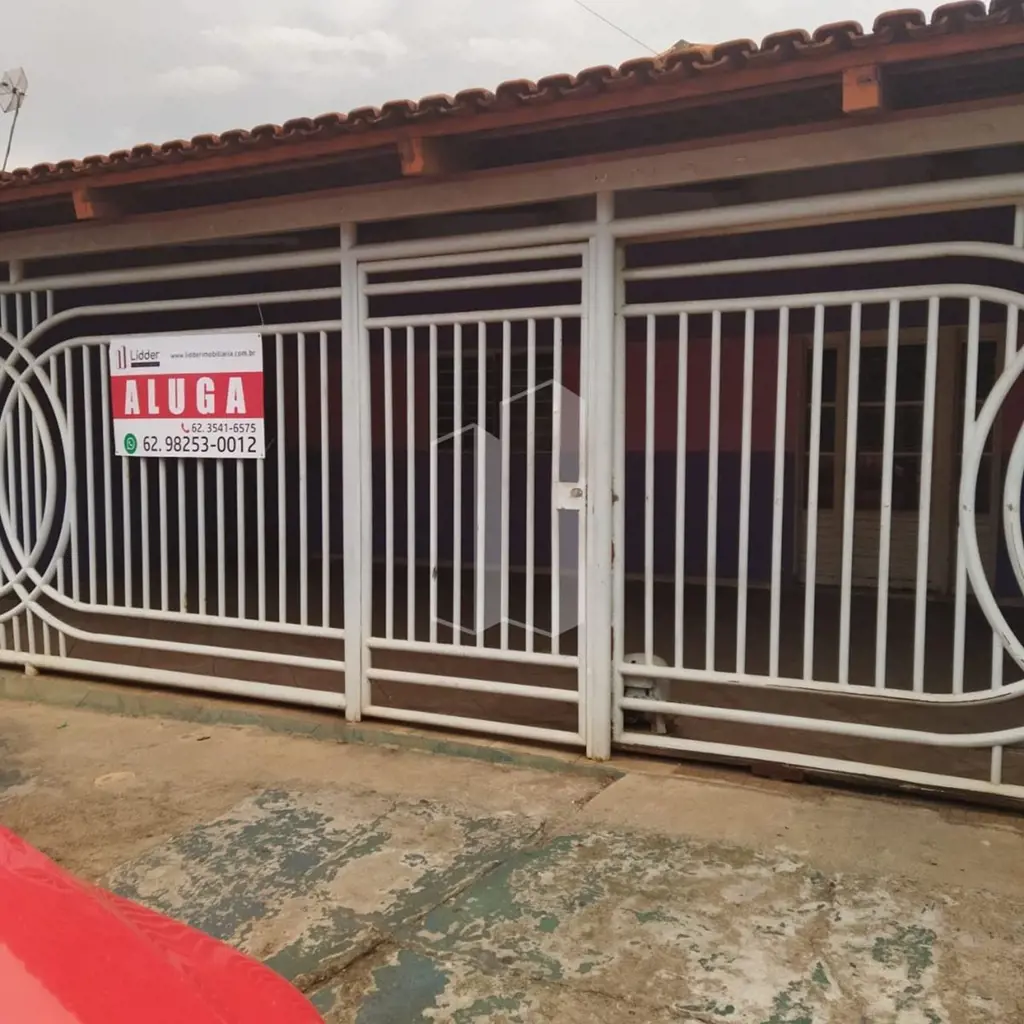 Casa para locação Residencial ou Comercial em Setor Garavelo. Com 3 quartos send...