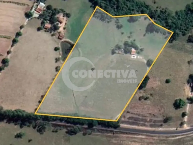  Comentários do corretor: Excelente chácara à venda em Inhumas, GO, localizada n...