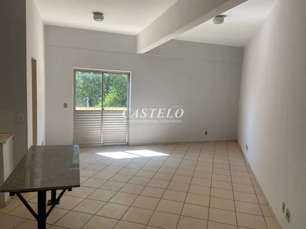 Kitnet 102 contendo um cômodo grande com sacada ,cozinha americana e banheiro so...