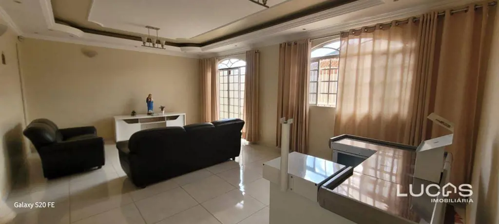 Casa com 224 m² em lote de 300 m² QS 07 Rua 610 - Águas Claras/DF Valor de venda...