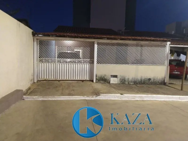 Venha conhecer essa ótima e aconchegante casa, localizada em um bairro tranquilo...