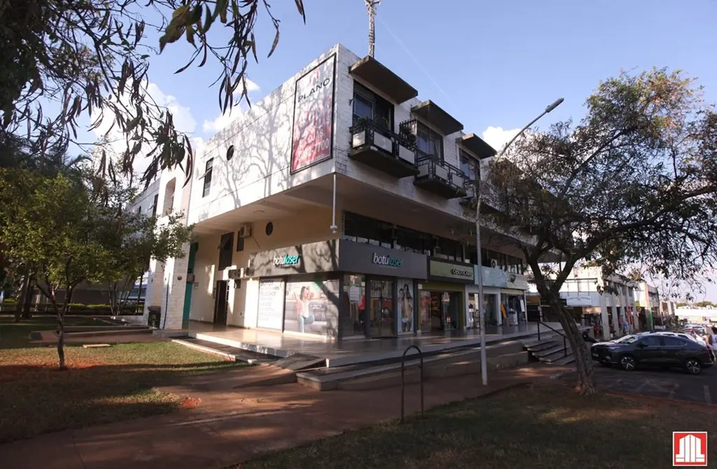 Excelente Kitinet dividida com uma planta de 42m² de área privativa, composta de...