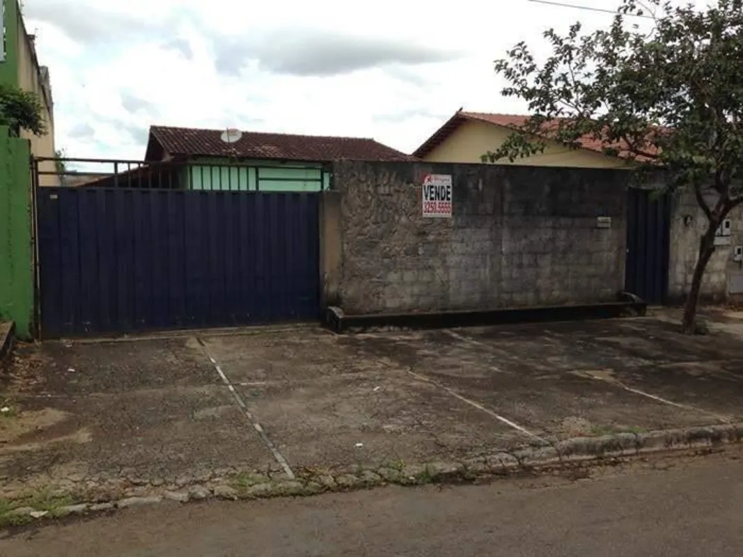 Lote à venda com 429,00m², sendo 13,00m² de frente, 13,00m² de fundo com o lote ...