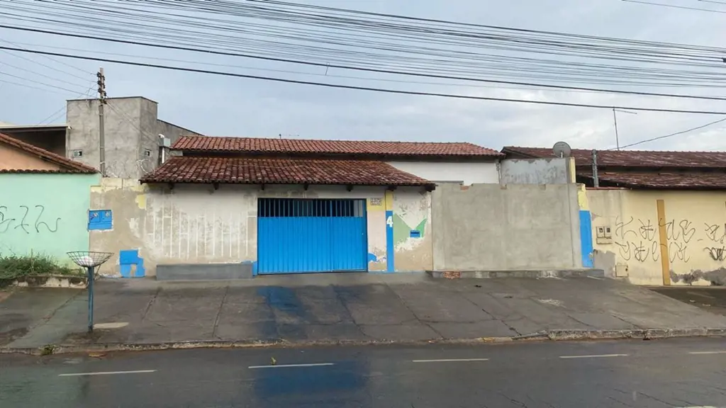 Vende-se Casa no Vila Brasília Residencial / Comercial, em Aparecida de Goiânia,...
