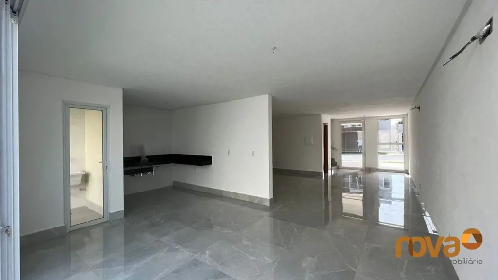 Casa em condomínio com 4 quartos, sendo 4 suítes, no Jardim Atlântico, varanda g...