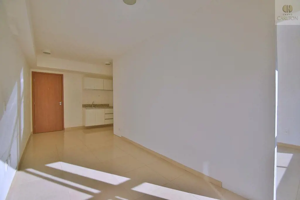 - Excelente apartamento para locação de 01 quarto no Edifício Corum.Piso em porc...