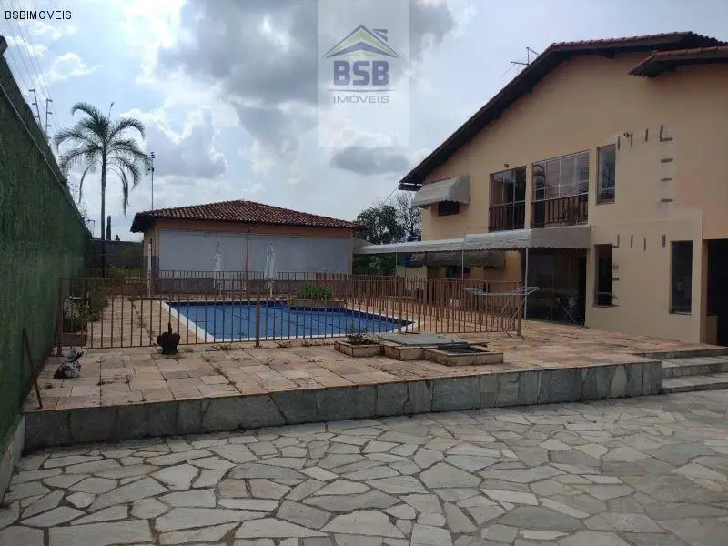BSB imóveis vende ótima casa na quadra 28 do Parkway:terreno com 2.500m² (área t...