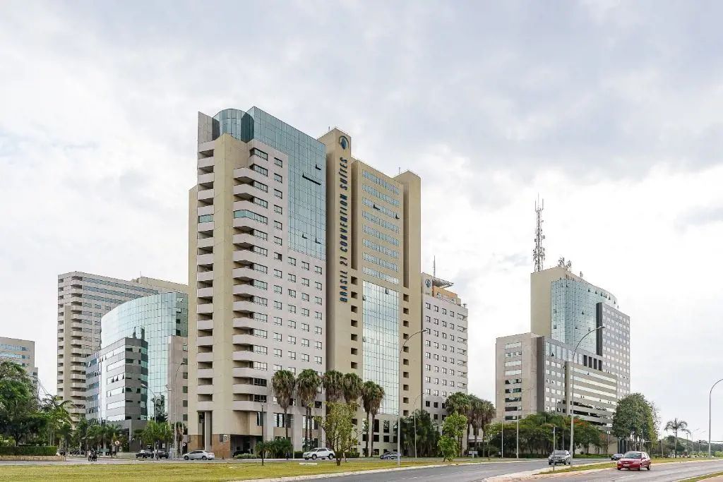 :: Brasil XXI Suítes - Flat mobiliado c/ varanda no centro de Brasília. Quarto, ...