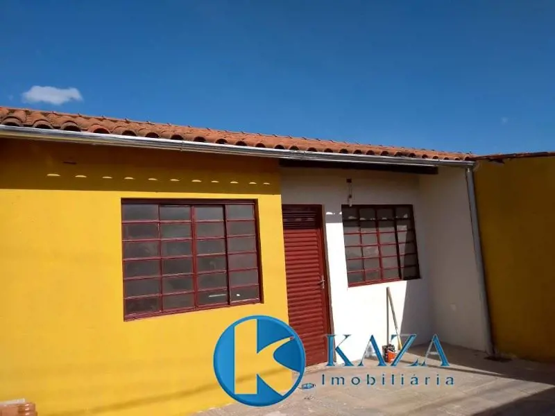 Casa de 02 dormitórios com boa localizaçãoDetalhes deste ótimo imóvel:- Sala ;- ...