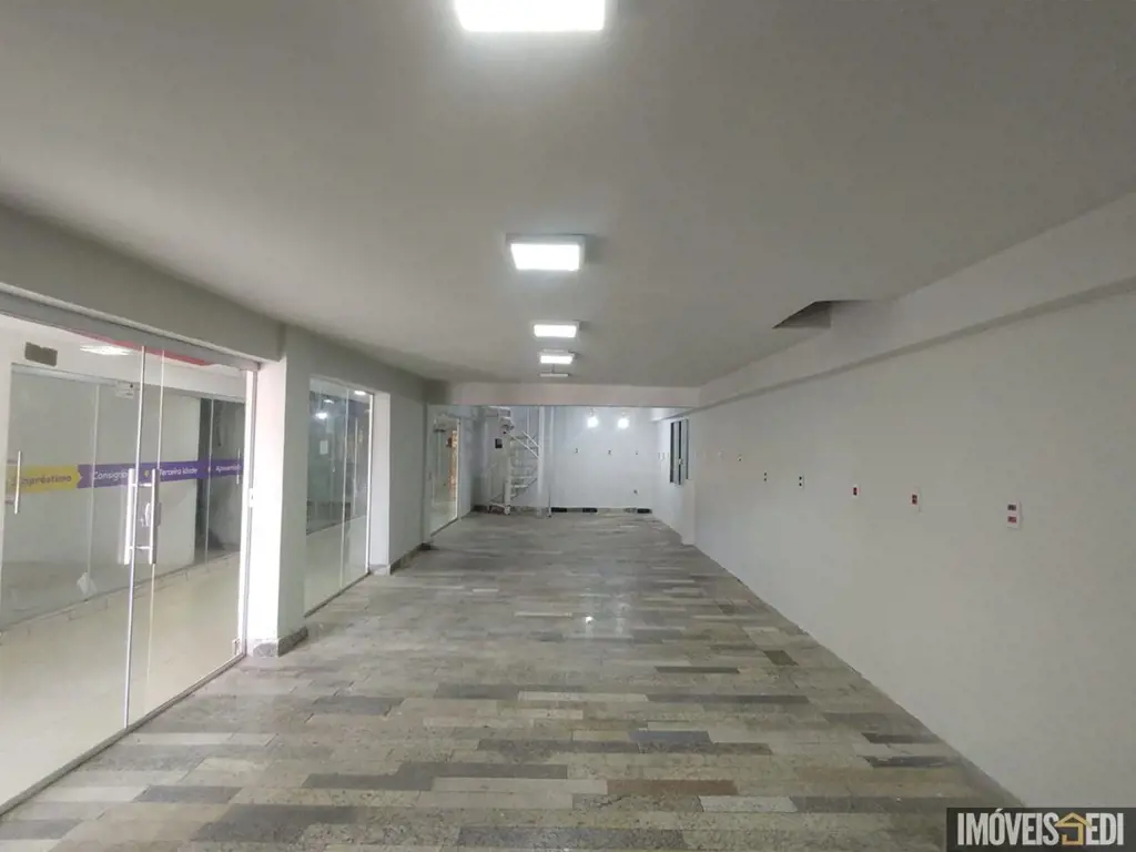 Centro Comercial CNB 01CNB 01 Los 06/07 Taguatinga NorteExcelente loja com mezan...