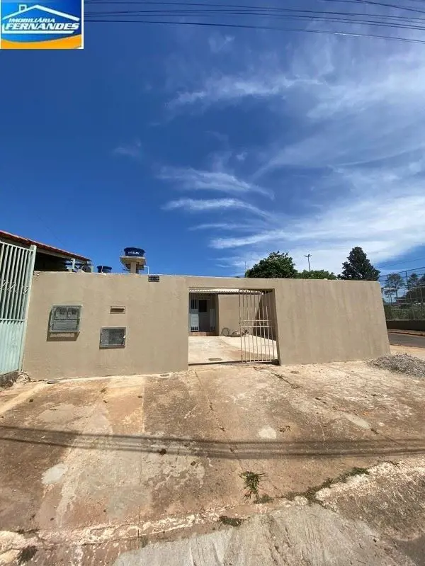 IMOBILIÁRIA FERNANDES vende excelente lote com duas residências na Quadra 13 do ...