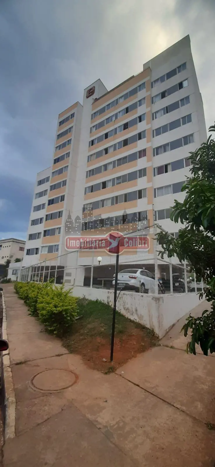 Excelente apartamento de 1 quarto . com vaga de garagem coberta e 2 elevadores.I...