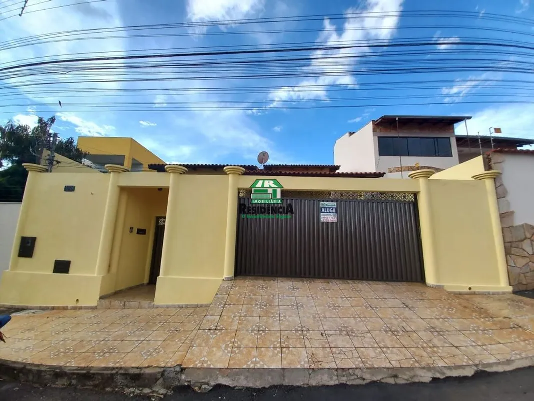 casa residencial contendo:03 quartos sendo 01 suíte, sala para 02 ambientes, ban...