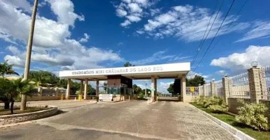 *Alugo casa no Altplano Leste* Casa composta por: 2 quartos amplos, sendo 1 suít...