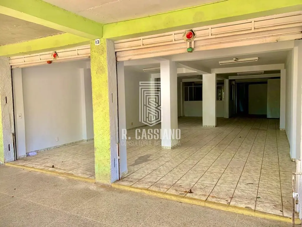 R. CASSIANO VENDE excelente Loja na Q2 CONJUNTO C/D , composto por:>100m²> Escri...