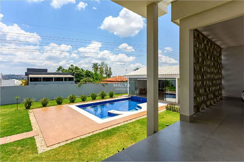MALTA IMÓVEIS VENDEMansão dos sonhos com 4 suítes pronta pra você aproveitar com...