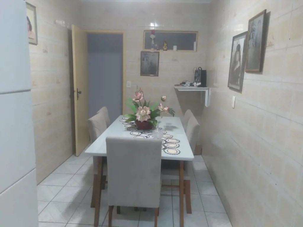 EXCELENTE SOBRADO - NUCLEO BANDEIRANTE4 QUARTOS3 SUÍTES - SENDO UMA DELAS NO PAV...