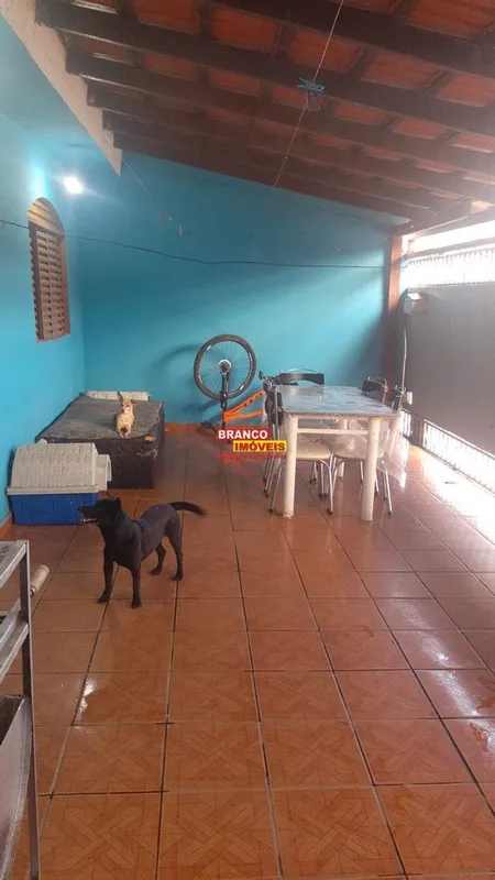 Casa com 3 Quartos no Guará 2 - TERRENO VAZADOCom lote de 140m² sendo 180m² de á...