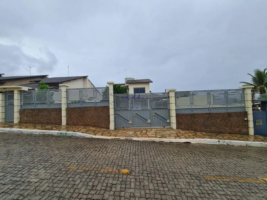 Planalto Central Imóveis vende excelente casa/sobrado em condomínio fechado com ...